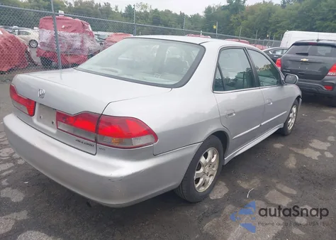 2002 Honda Accord Ex/Se z USA, uszkodzony, nr VIN 1HGCG66892A006161